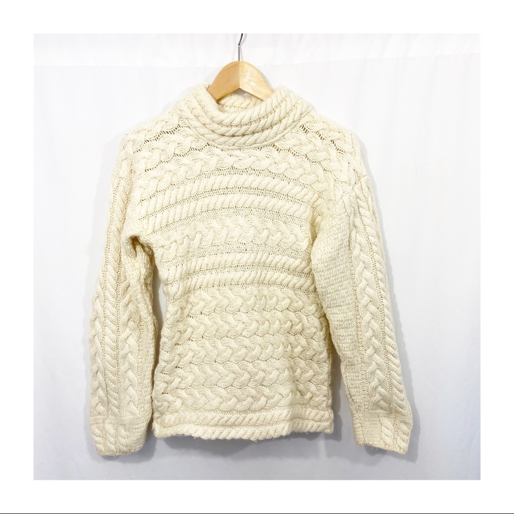 Vintage Carraig Donn 100% Wool Cable Fisherman Chunky Knit Mock Neck Sweater